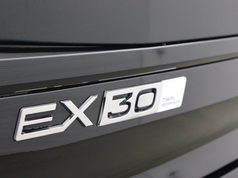 2025 (25) VOLVO EX30 315kW TM Perf Cross Country Ultra 69kWh 5dr Auto 5989673
