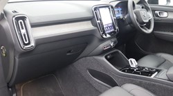 2025 (74) VOLVO XC40 2.0 B4P Ultra Dark 5dr Auto 5991617