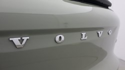 2025 (74) VOLVO XC40 2.0 B4P Ultra Dark 5dr Auto 5991595