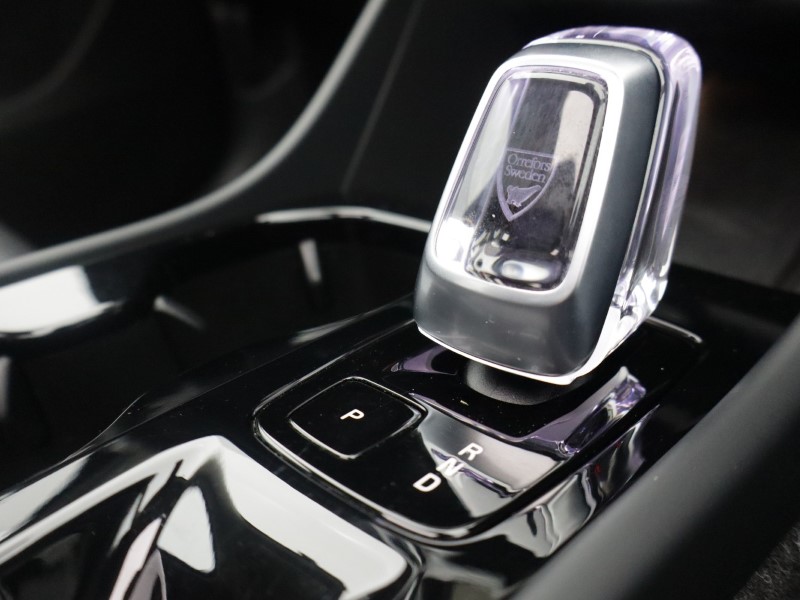 2025 (74) VOLVO XC40 2.0 B4P Ultra Dark 5dr Auto 5991638