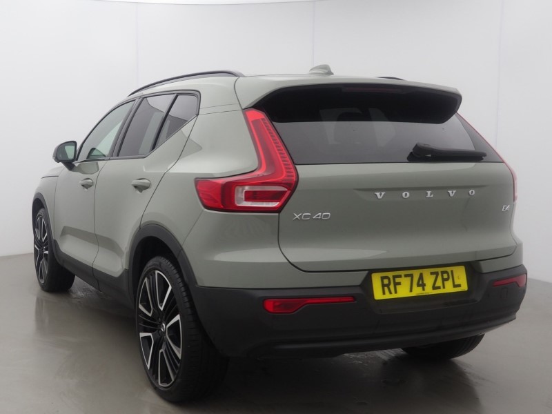 2025 (74) VOLVO XC40 2.0 B4P Ultra Dark 5dr Auto 5991586
