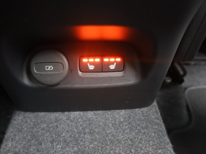 2025 (74) VOLVO XC40 2.0 B4P Ultra Dark 5dr Auto 5991623