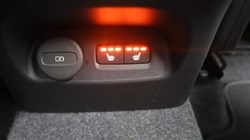 2025 (74) VOLVO XC40 2.0 B4P Ultra Dark 5dr Auto 5991623