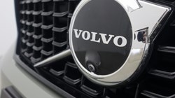 2025 (74) VOLVO XC40 2.0 B4P Ultra Dark 5dr Auto 5991591