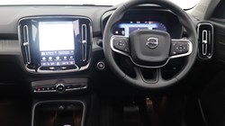 2025 (74) VOLVO XC40 2.0 B4P Ultra Dark 5dr Auto 5991624