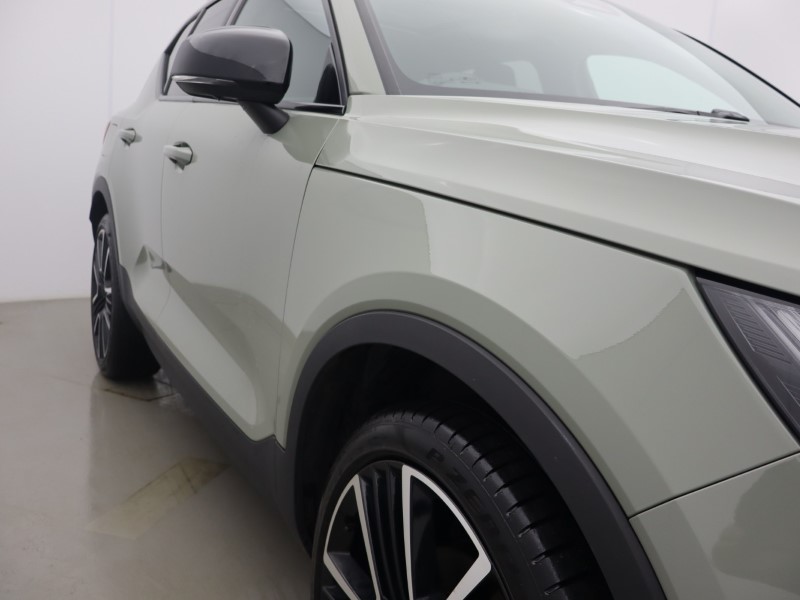2025 (74) VOLVO XC40 2.0 B4P Ultra Dark 5dr Auto 5991593