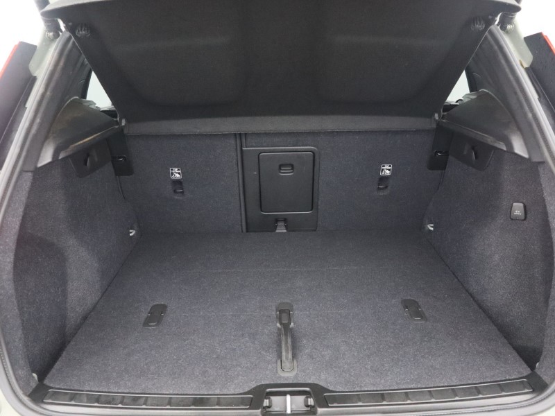 2025 (74) VOLVO XC40 2.0 B4P Ultra Dark 5dr Auto 5991597