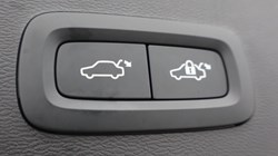 2025 (74) VOLVO XC40 2.0 B4P Ultra Dark 5dr Auto 5991598