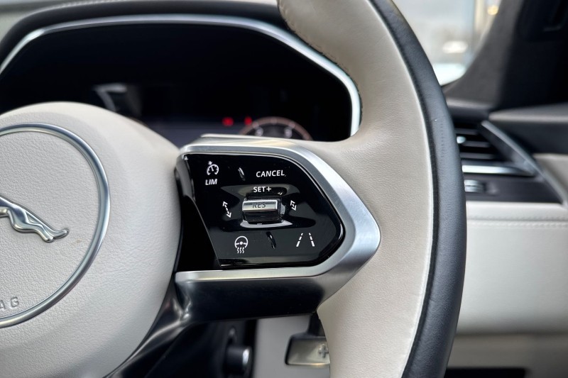 2023 (73) JAGUAR F-PACE 2.0 D200 R-Dynamic HSE Black 5dr Auto AWD 4867298