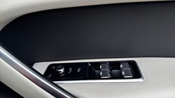 2023 (73) JAGUAR F-PACE 2.0 D200 R-Dynamic HSE Black 5dr Auto AWD 4867292