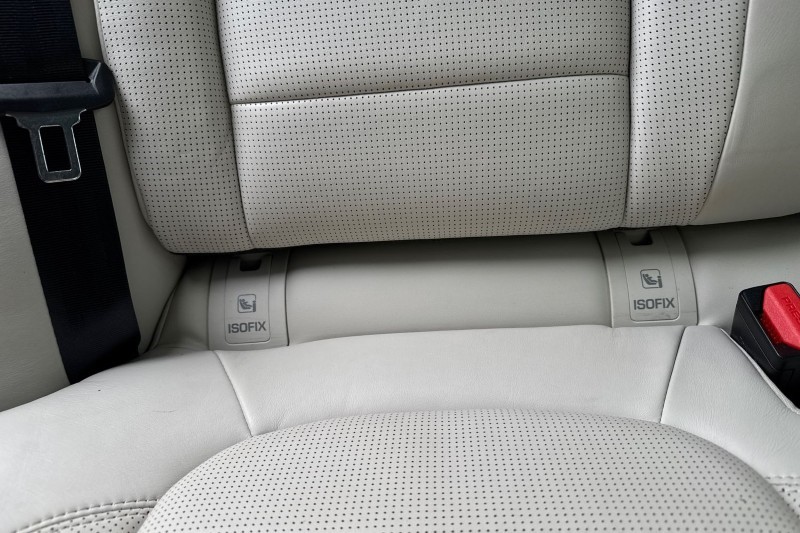 2023 (73) JAGUAR F-PACE 2.0 D200 R-Dynamic HSE Black 5dr Auto AWD 4867309