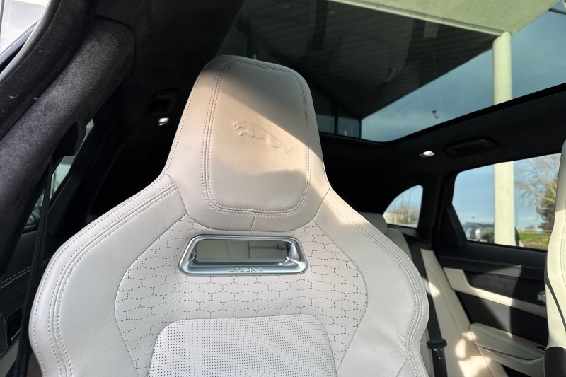 2023 (73) JAGUAR F-PACE 2.0 D200 R-Dynamic HSE Black 5dr Auto AWD 4867318