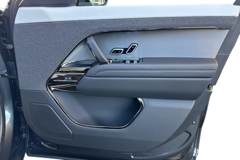 2025 (75) LAND ROVER RANGE ROVER SPORT 3.0 D300 Dynamic SE 5dr Auto 4831536