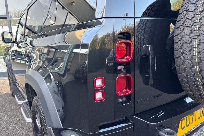 2021 (71) LAND ROVER DEFENDER 3.0 D250 X-Dynamic SE 110 5dr Auto 4852940