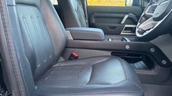 2021 (71) LAND ROVER DEFENDER 3.0 D250 X-Dynamic SE 110 5dr Auto 4852947