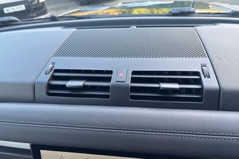 2021 (71) LAND ROVER DEFENDER 3.0 D250 X-Dynamic SE 110 5dr Auto 4852959