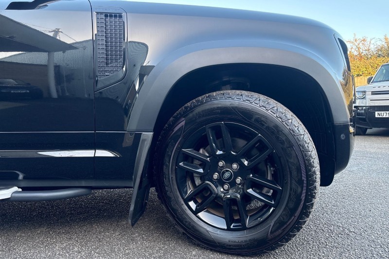 2021 (71) LAND ROVER DEFENDER 3.0 D250 X-Dynamic SE 110 5dr Auto 4852974