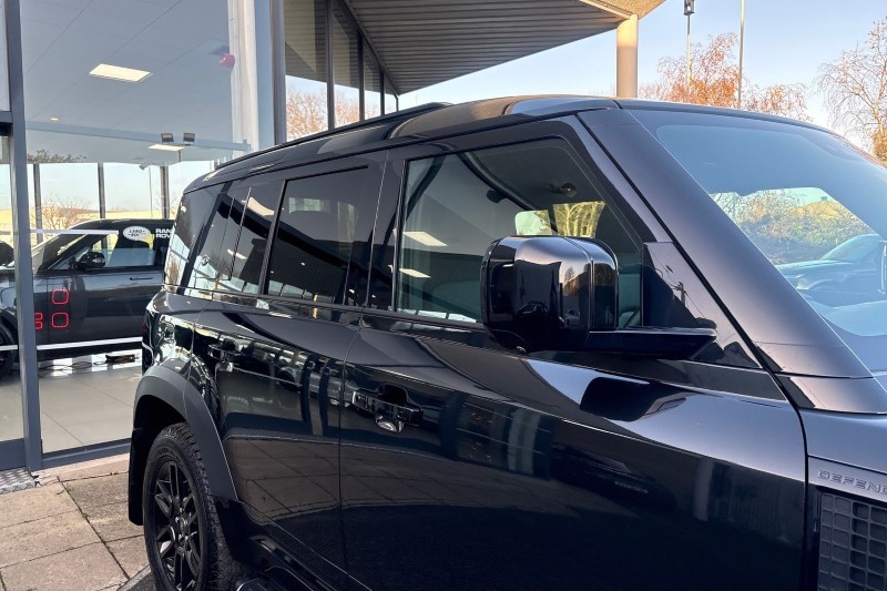 2021 (71) LAND ROVER DEFENDER 3.0 D250 X-Dynamic SE 110 5dr Auto 4852975