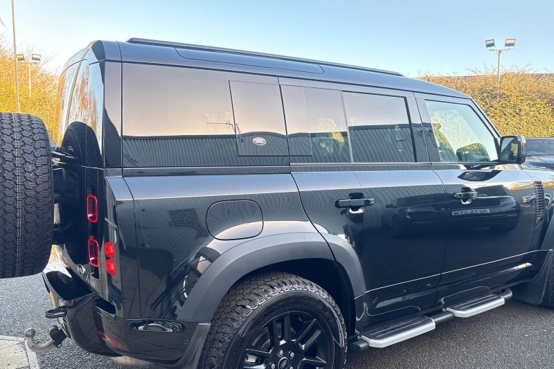 2021 (71) LAND ROVER DEFENDER 3.0 D250 X-Dynamic SE 110 5dr Auto 4852976