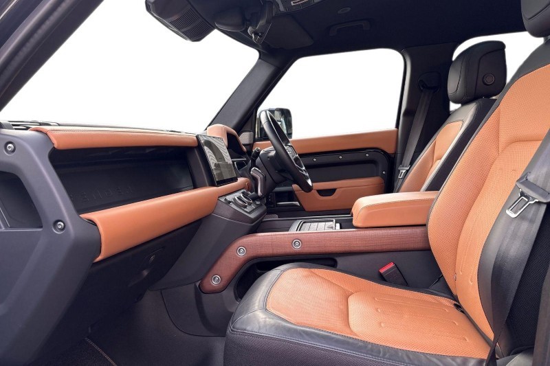 2024 (24) LAND ROVER DEFENDER 3.0 D300 X 130 5dr Auto [8 Seat] 4871502