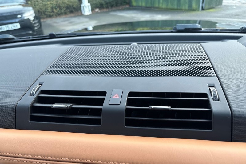 2024 (24) LAND ROVER DEFENDER 3.0 D300 X 130 5dr Auto [8 Seat] 4871537