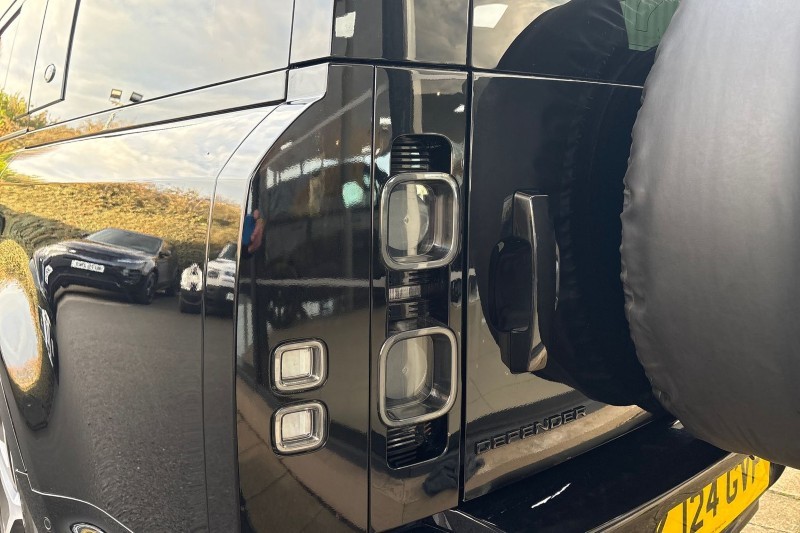 2024 (24) LAND ROVER DEFENDER 3.0 D300 X 130 5dr Auto [8 Seat] 4871518