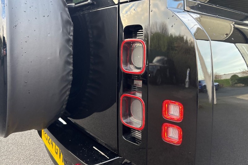 2024 (24) LAND ROVER DEFENDER 3.0 D300 X 130 5dr Auto [8 Seat] 4871550