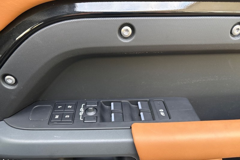 2024 (24) LAND ROVER DEFENDER 3.0 D300 X 130 5dr Auto [8 Seat] 4871523