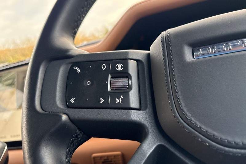 2024 (24) LAND ROVER DEFENDER 3.0 D300 X 130 5dr Auto [8 Seat] 4871528