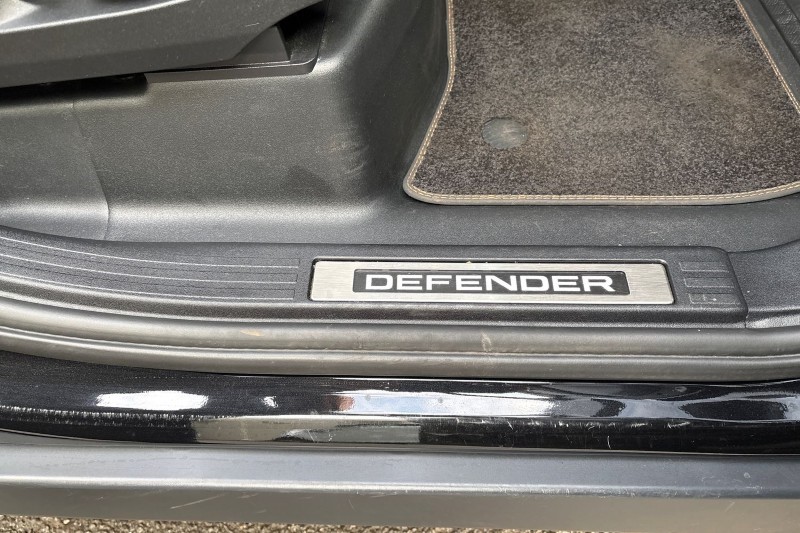 2024 (24) LAND ROVER DEFENDER 3.0 D300 X 130 5dr Auto [8 Seat] 4871541