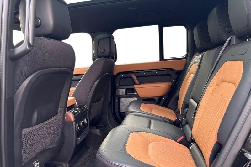 2024 (24) LAND ROVER DEFENDER 3.0 D300 X 130 5dr Auto [8 Seat] 4871503