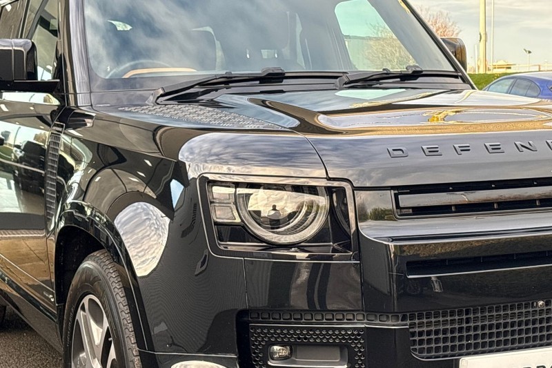 2024 (24) LAND ROVER DEFENDER 3.0 D300 X 130 5dr Auto [8 Seat] 4871516