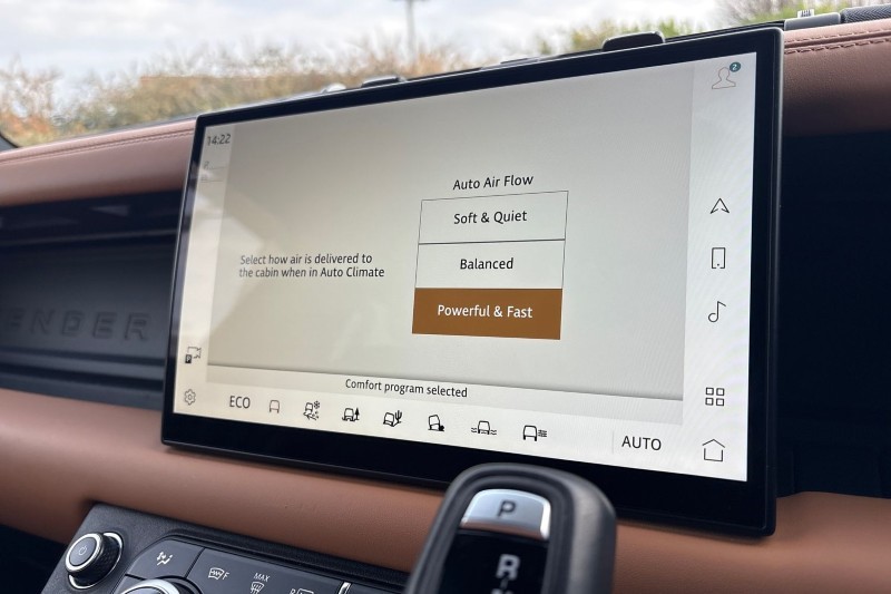 2024 (24) LAND ROVER DEFENDER 3.0 D300 X 130 5dr Auto [8 Seat] 4871535