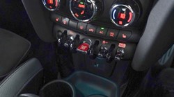 MINI CONVERTIBLE 2.0 Cooper S Sport Premium 2dr Auto 3194161