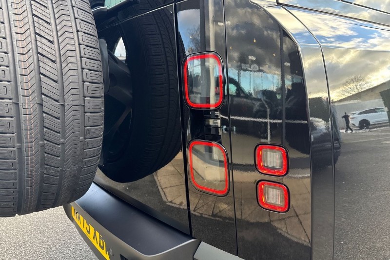2025 (75) LAND ROVER DEFENDER 3.0 D350 X-Dynamic HSE 130 5dr Auto 4894583