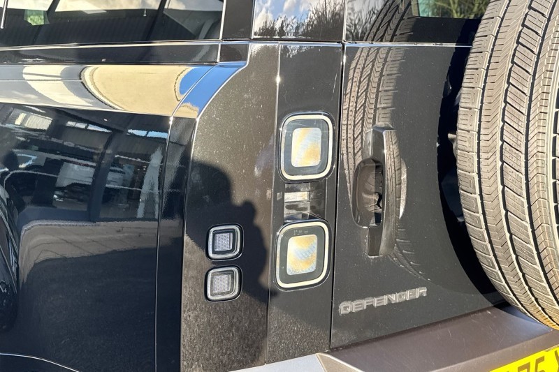 2025 (75) LAND ROVER DEFENDER 3.0 D350 X-Dynamic HSE 130 5dr Auto 4894552