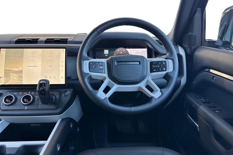 2025 (75) LAND ROVER DEFENDER 3.0 D350 X-Dynamic HSE 130 5dr Auto 4894548