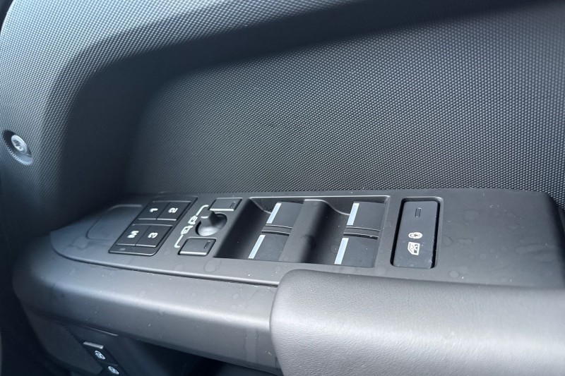 2025 (75) LAND ROVER DEFENDER 3.0 D350 X-Dynamic HSE 130 5dr Auto 4894556