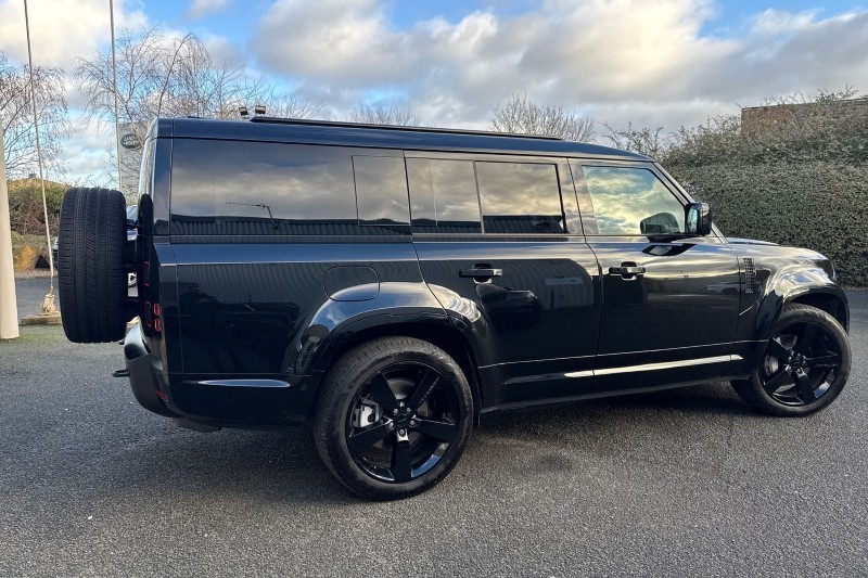 2025 (75) LAND ROVER DEFENDER 3.0 D350 X-Dynamic HSE 130 5dr Auto 4894587