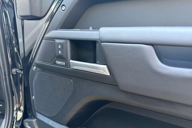 2025 (75) LAND ROVER DEFENDER 3.0 D350 X-Dynamic HSE 130 5dr Auto 4894555