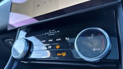 2022 (22) JAGUAR F-PACE 2.0 D200 R-Dynamic S 5dr Auto AWD 4917322