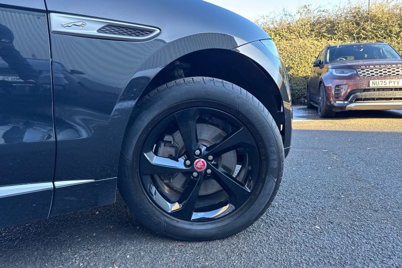 2022 (22) JAGUAR F-PACE 2.0 D200 R-Dynamic S 5dr Auto AWD 4917346