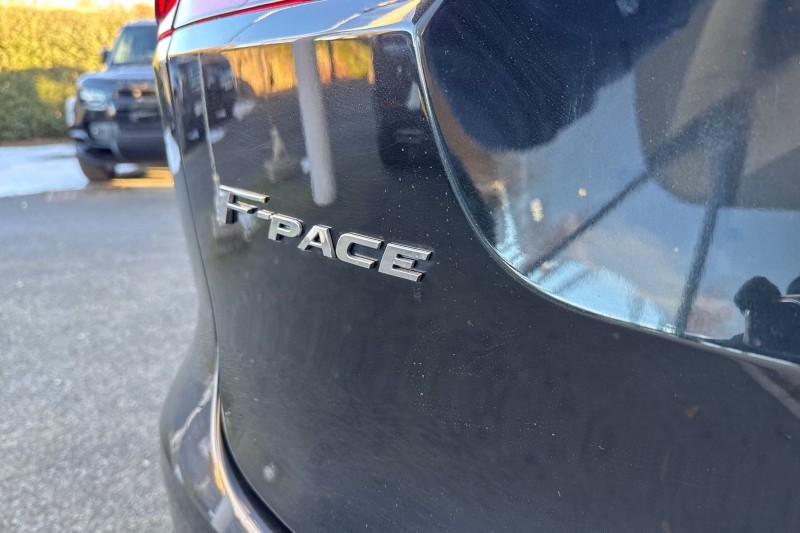 2022 (22) JAGUAR F-PACE 2.0 D200 R-Dynamic S 5dr Auto AWD 4917341