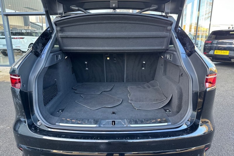 2022 (22) JAGUAR F-PACE 2.0 D200 R-Dynamic S 5dr Auto AWD 4917274