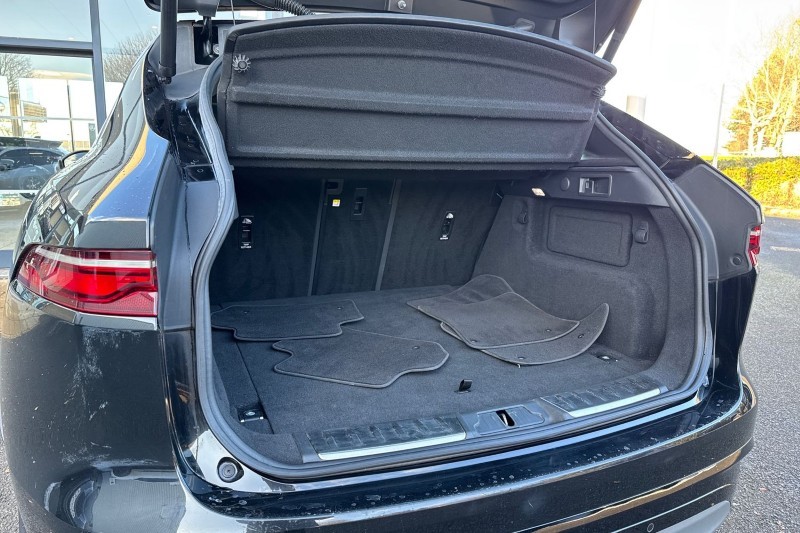 2022 (22) JAGUAR F-PACE 2.0 D200 R-Dynamic S 5dr Auto AWD 4917332