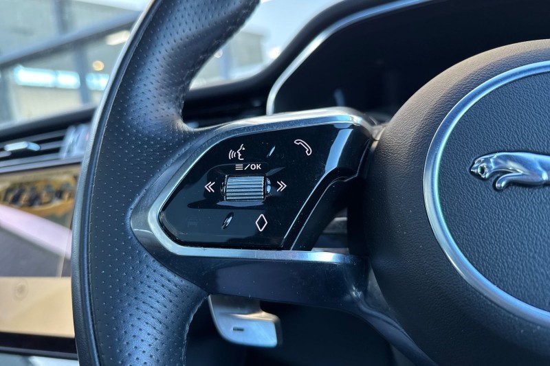 2022 (22) JAGUAR F-PACE 2.0 D200 R-Dynamic S 5dr Auto AWD 4917306