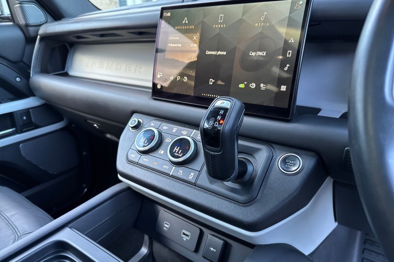 2022 (22) LAND ROVER DEFENDER 3.0 D250 X-Dynamic HSE 90 5dr Auto 4894250