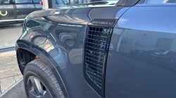 2022 (22) LAND ROVER DEFENDER 3.0 D250 X-Dynamic HSE 90 5dr Auto 4894257