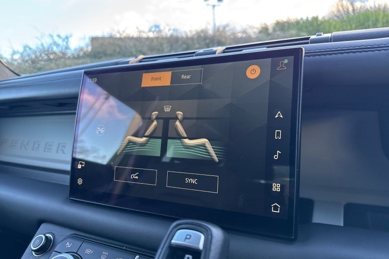 2022 (22) LAND ROVER DEFENDER 3.0 D250 X-Dynamic HSE 90 5dr Auto 4894271