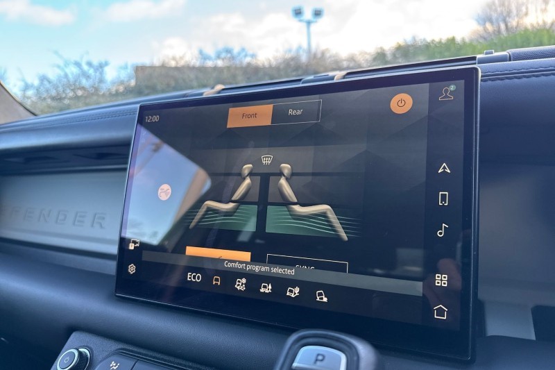 2022 (22) LAND ROVER DEFENDER 3.0 D250 X-Dynamic HSE 90 5dr Auto 4894272